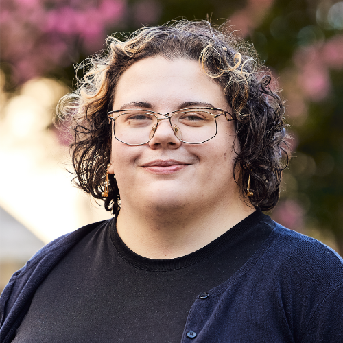 Evie
                            Civic Researcher