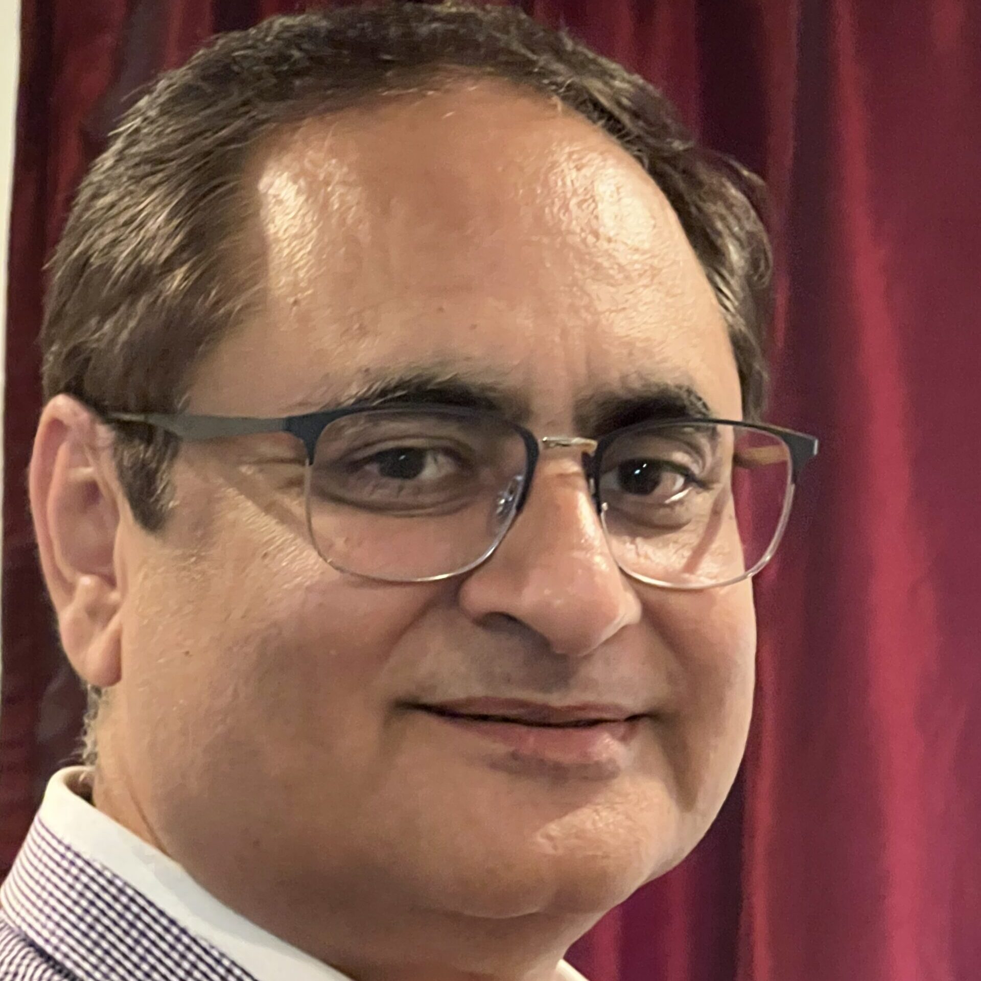 Munish Mehrotra, LLB & MBA