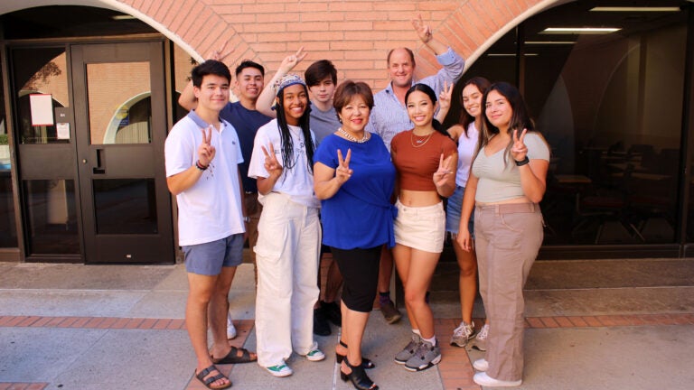 Fall 2022 CPF Fellow Noelia Rodriguez, former Communications Director to First Lady Laura Bush, with her Study Group students.